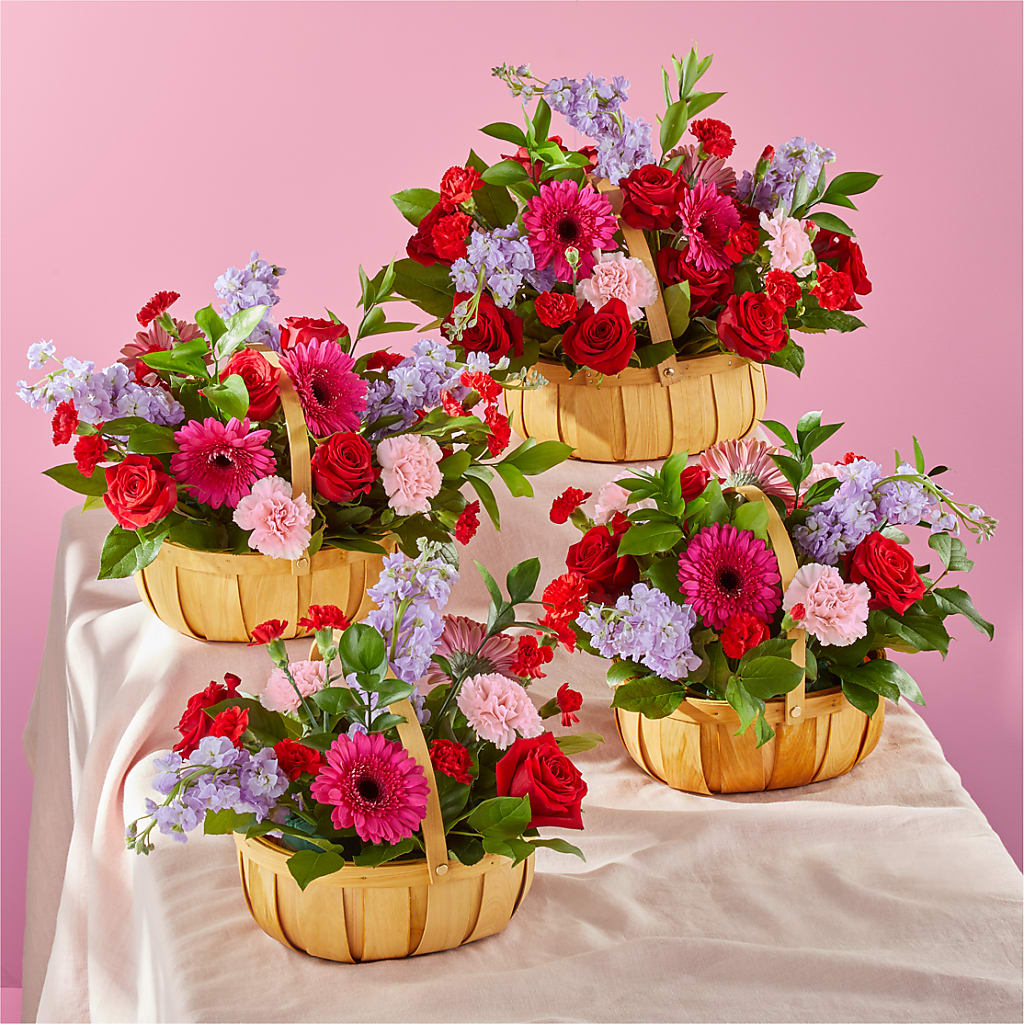 Pink Picnic Basket – Sugardoll Florist, New York NY
