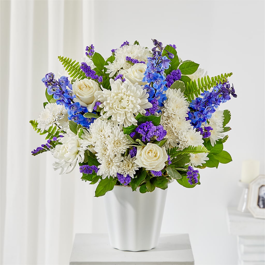 Hold Dear Tabletop Basket – Sugardoll Florist, New York NY