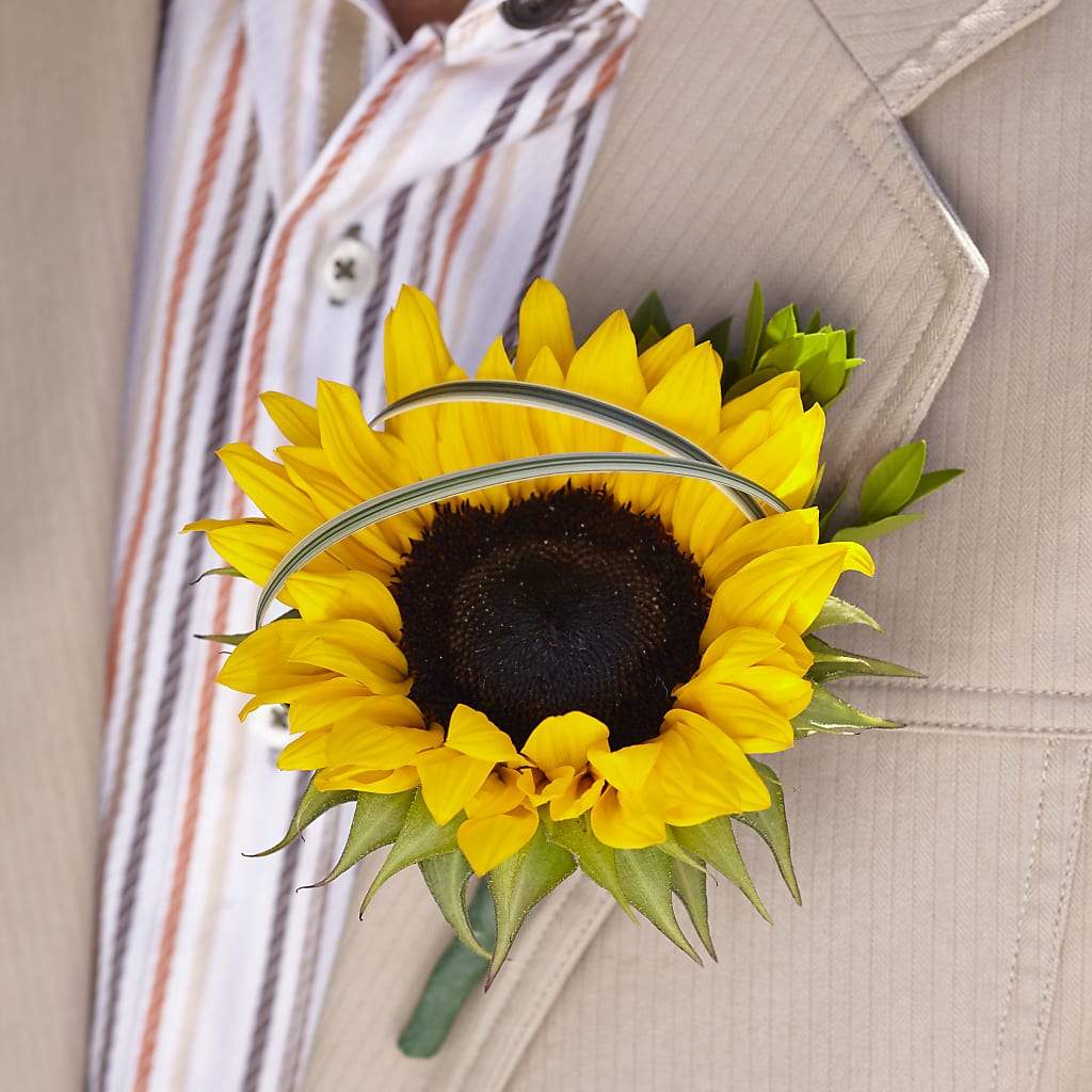 Free Spirit Boutonniere – Sugardoll Florist, New York NY