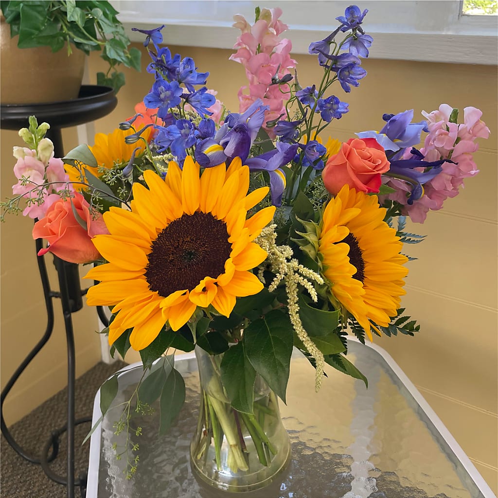 Rays of Life Bouquet –  Sugardoll Florist, New York NY