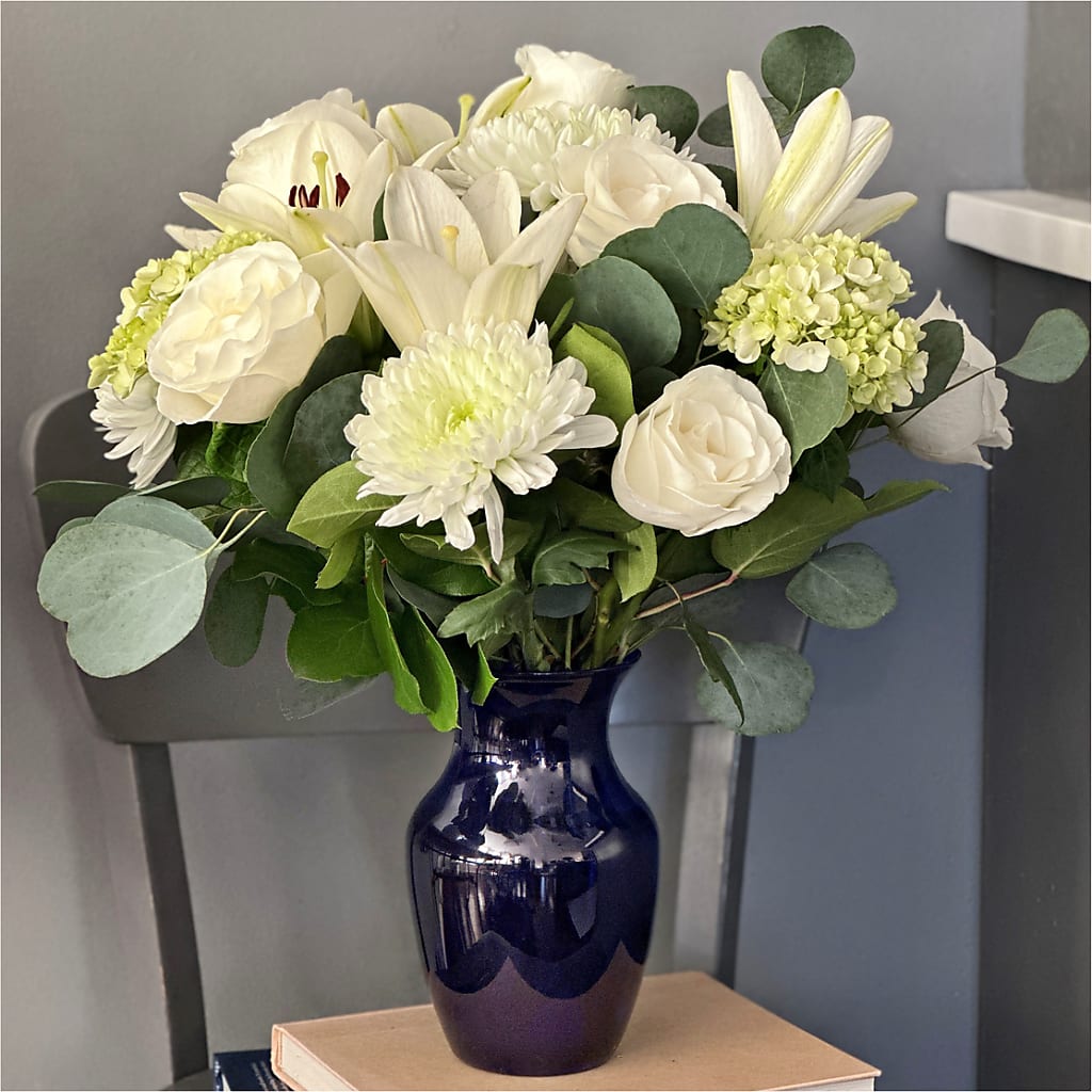 Snowy Dreams Bouquet –  Sugardoll Florist, New York NY