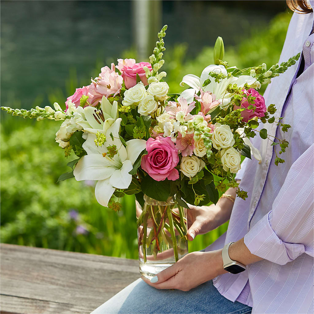Fondly Bouquet –  Sugardoll Florist, New York NY