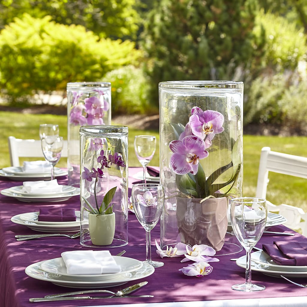 Dramatic Garden Centerpiece –  Sugardoll Florist, New York NY